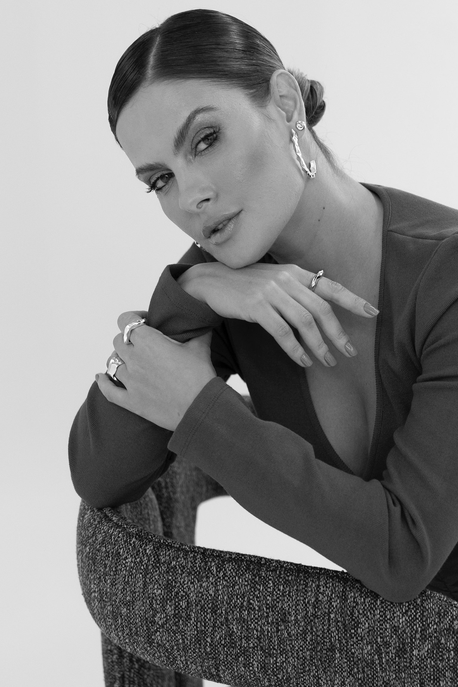REFLEXO HOOP EARRINGS
