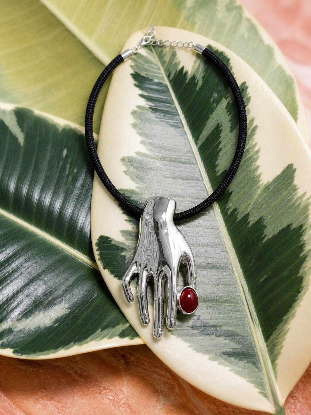 HAND NECKLACE