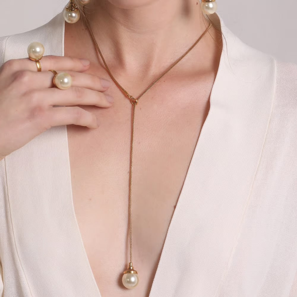 PEARL PENDANT NECKLACE