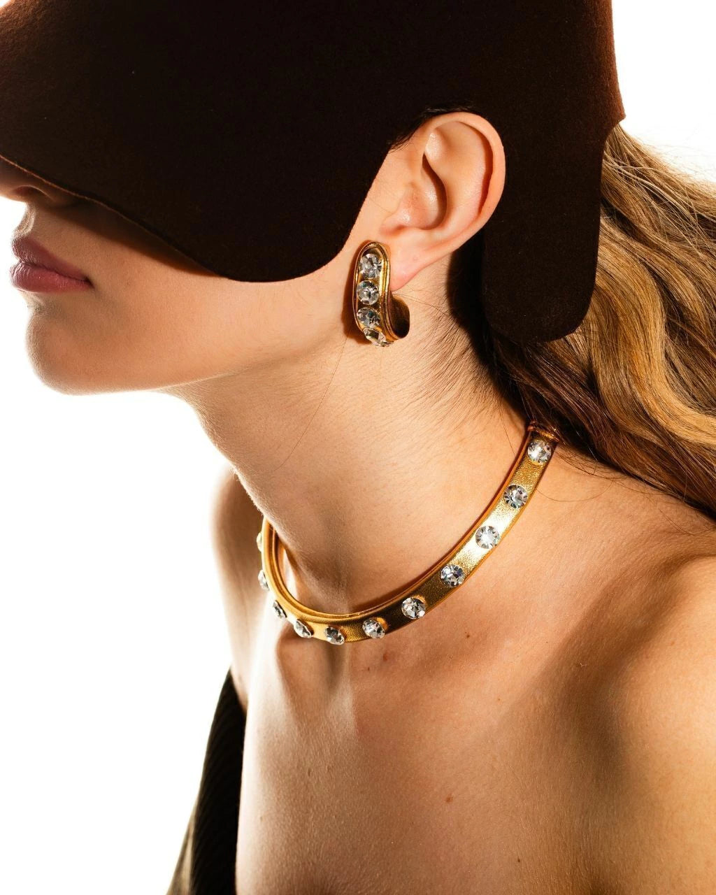 SELA EARRINGS
